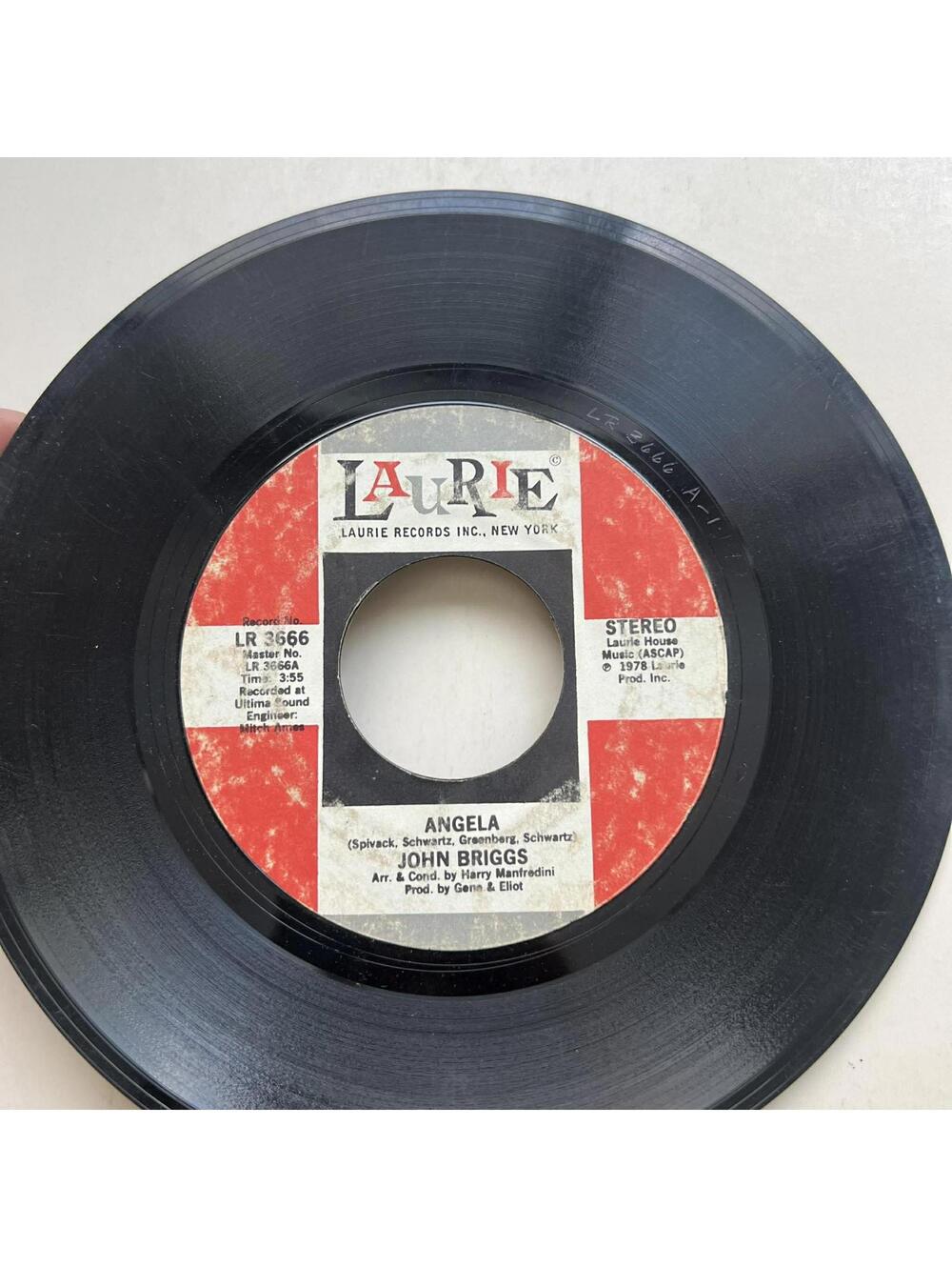 John Briggs - Won't you tell Her that I'm waiting Outside/Angela 45rpm VG+ R40